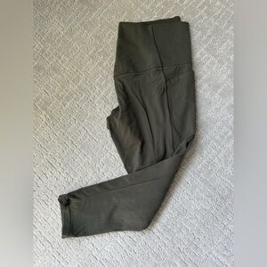 Athleta Salutation Stash pocket legging